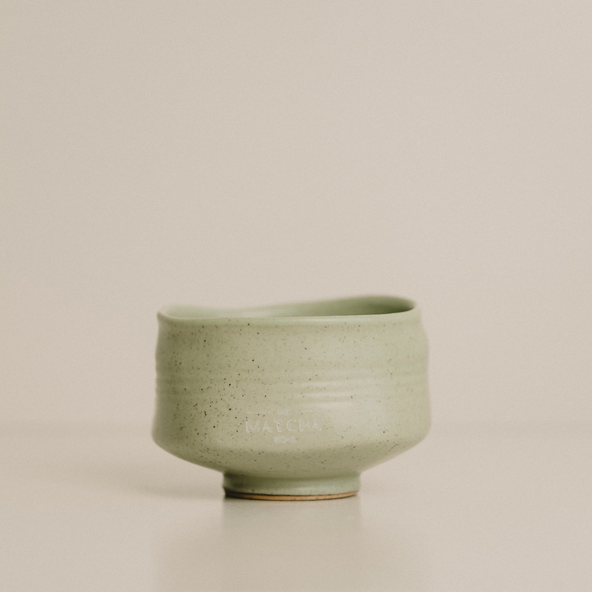 Chawan YARAGI – Bowl artesanal de cerámica para matcha – THE MATCHA BOWL